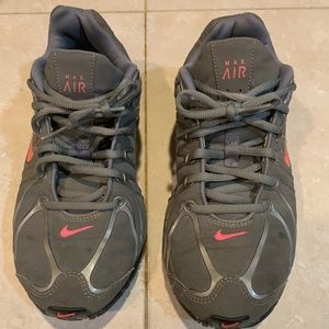 Nike Air tennis shoes